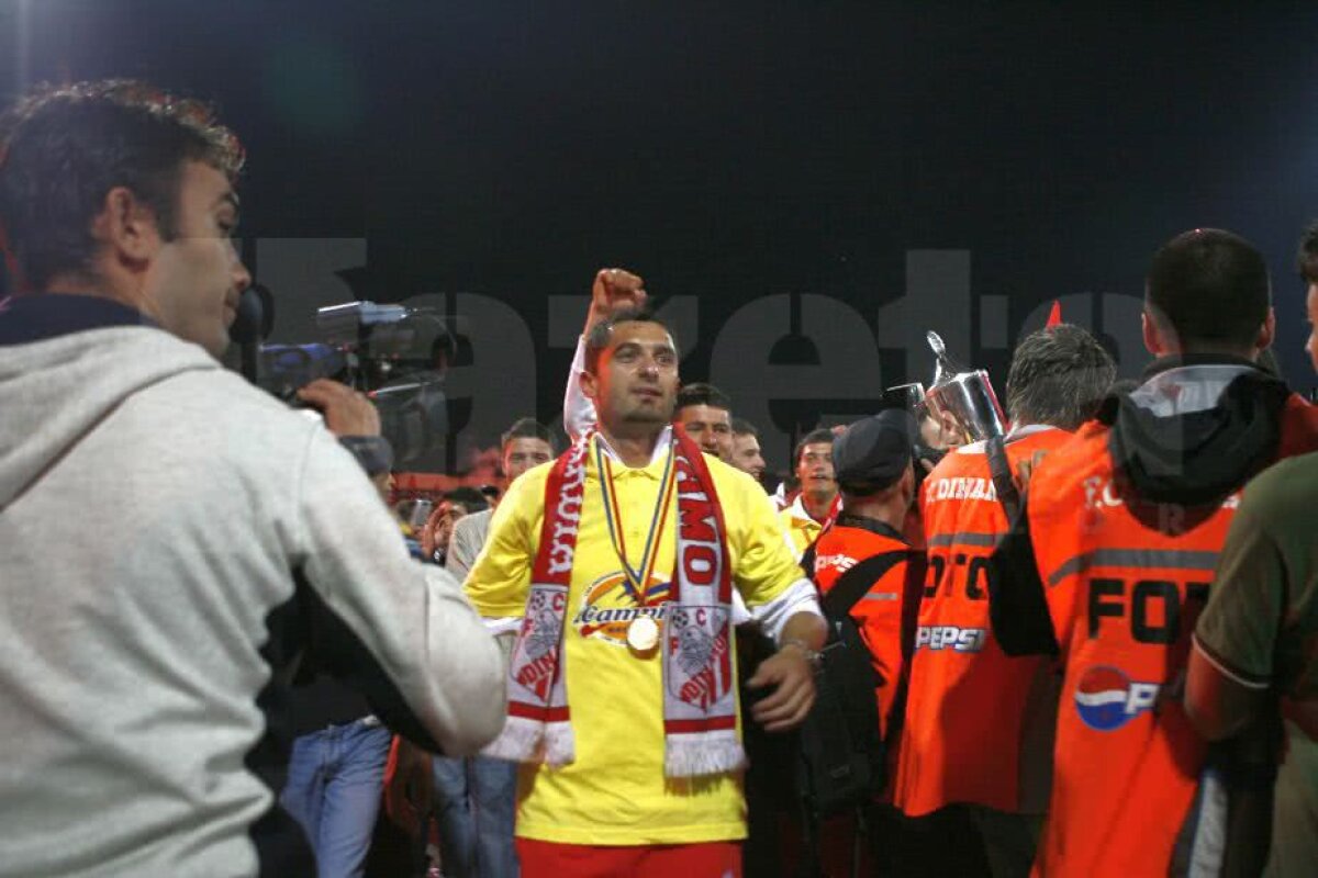 VIDEO+FOTO Claudiu Niculescu, legenda vie a lui Dinamo, împlinește azi 45 de ani! 15 borne ale unei cariere de excepție: cifre UNICE în atacul „câinilor” + momente memorabile, în teren și pe bancă