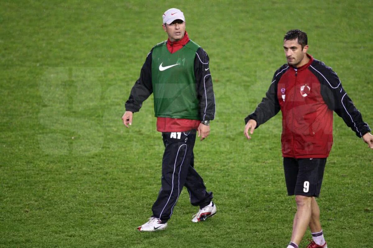 VIDEO+FOTO Claudiu Niculescu, legenda vie a lui Dinamo, împlinește azi 45 de ani! 15 borne ale unei cariere de excepție: cifre UNICE în atacul „câinilor” + momente memorabile, în teren și pe bancă