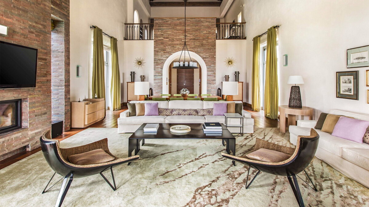 FOTO Cristiano Ronaldo i-a uimit pe angajații resortului de lux din Grecia! Ce bacșiș a lăsat la plecare + Cum arată vila