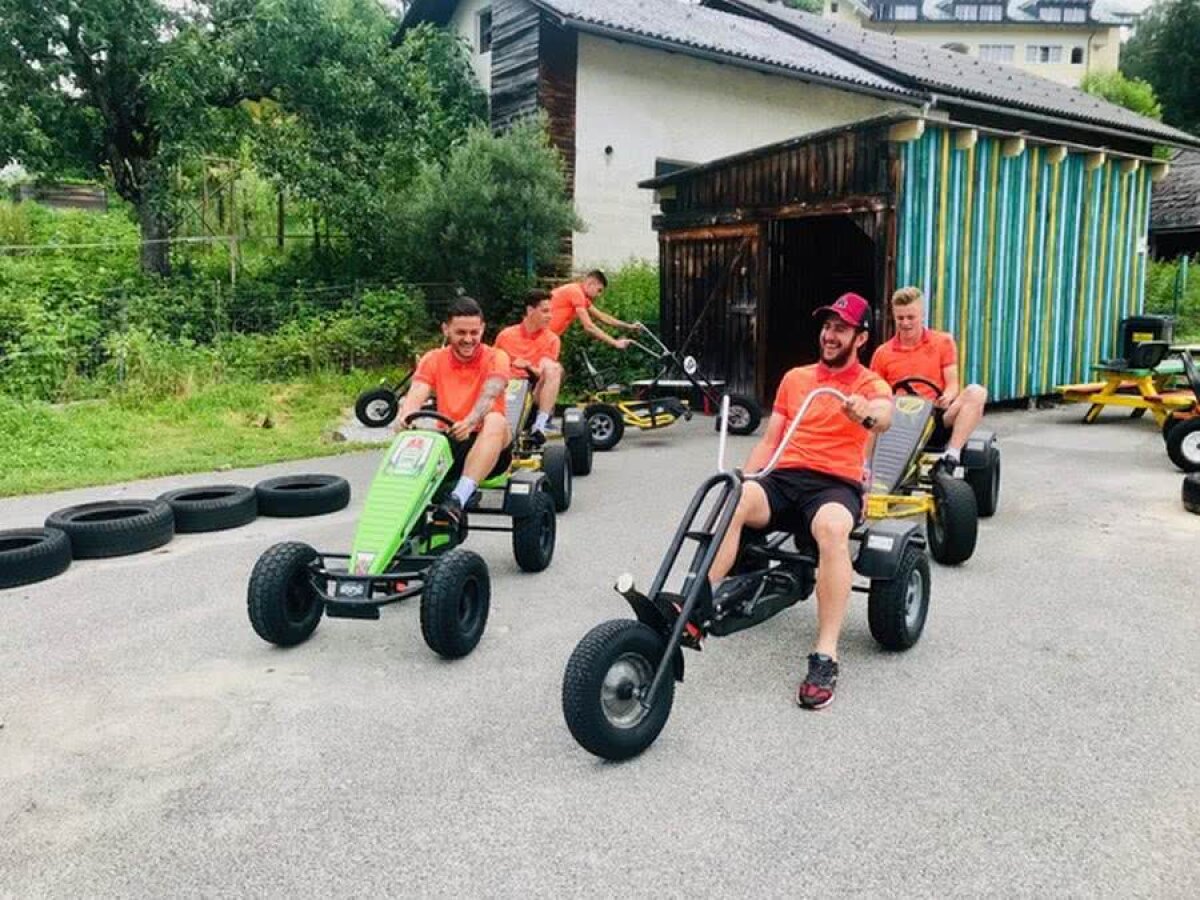 VIDEO Jucătorii de la CFR Cluj au timp și de distracție în cantonamentul din Austria! Cine a câștigat cursa de karting