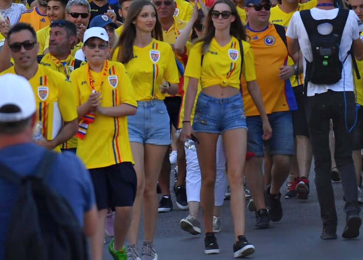 GALERIE FOTO Româncele au întors toate capetele la meciul cu Franța!