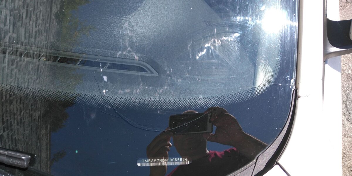 EXCLUSIV / FOTO Furie după calificarea României U21 în semifinale la EURO! Mașini cu numere de România, vandalizate în Italia 