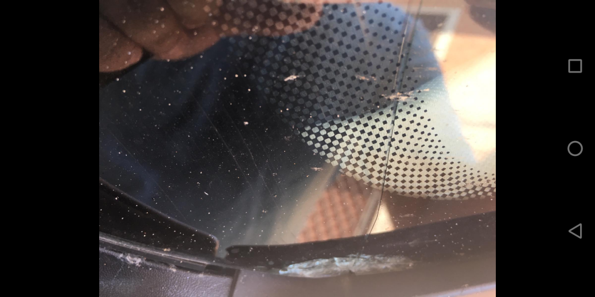 EXCLUSIV / FOTO Furie după calificarea României U21 în semifinale la EURO! Mașini cu numere de România, vandalizate în Italia 