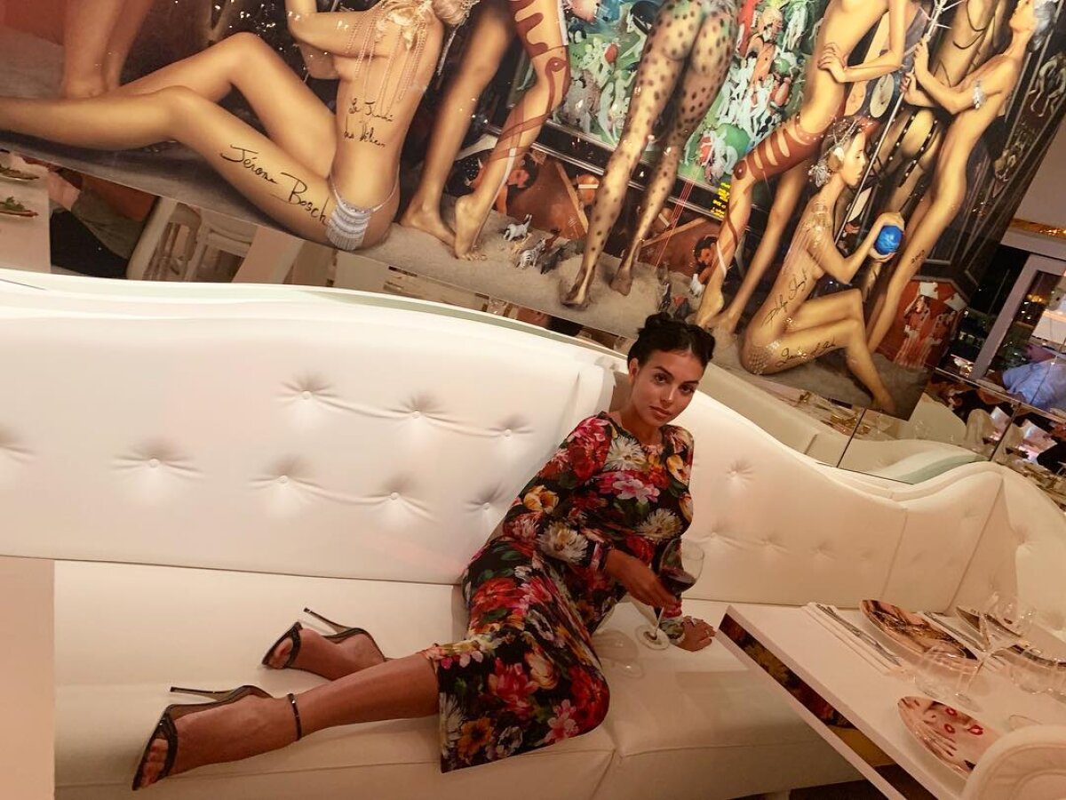 FOTO Cristiano Ronaldo și Georgina Rodriguez, surprinși în ipostaze intime pe iaht