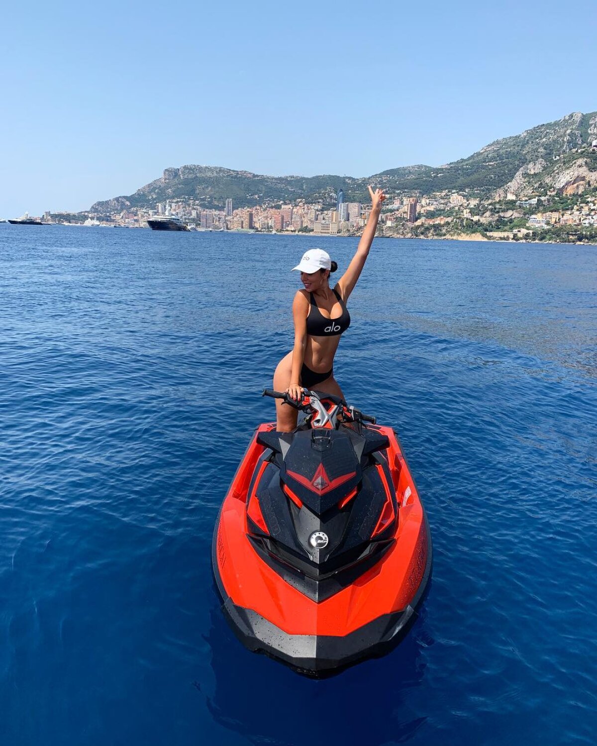 FOTO Cristiano Ronaldo și Georgina Rodriguez, surprinși în ipostaze intime pe iaht