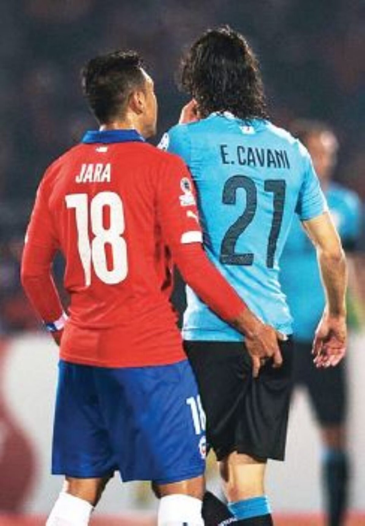 COPA AMERICA // FOTO Fotbalistul-golan! Încă un gest grosolan al lui Gonzalo Jara, la fix 4 ani după ce i-a băgat degetul în fund lui Cavani