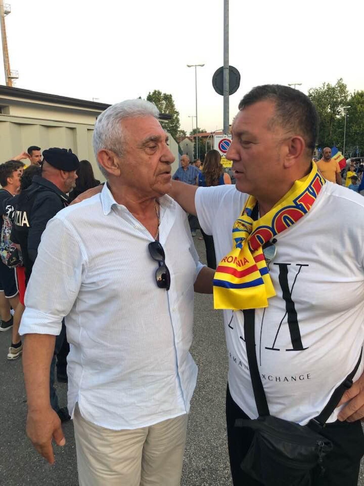 UPDATE EXCLUSIV / VIDEO+FOTO România U21, acaparată de interlopi » Poze și detalii ȘOCANTE de la hotelul “tricolorilor” la Euro 2019! Reacția lui Beinur: „Sunt în Italia pentru caritate”