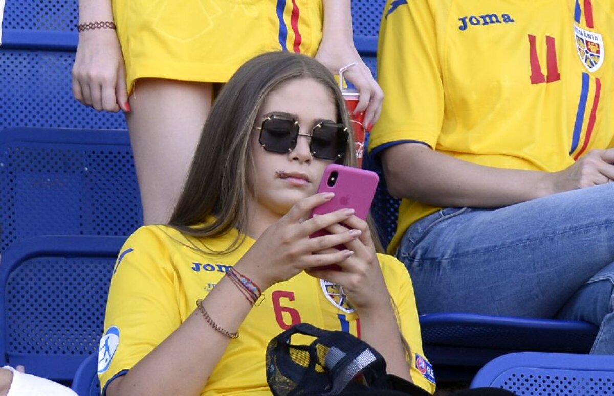 GERMANIA U21 - ROMÂNIA U21 / FOTO Iubita lui Cristi Manea a revenit pe stadion după ce a fost lovită la meciul cu Franța U21