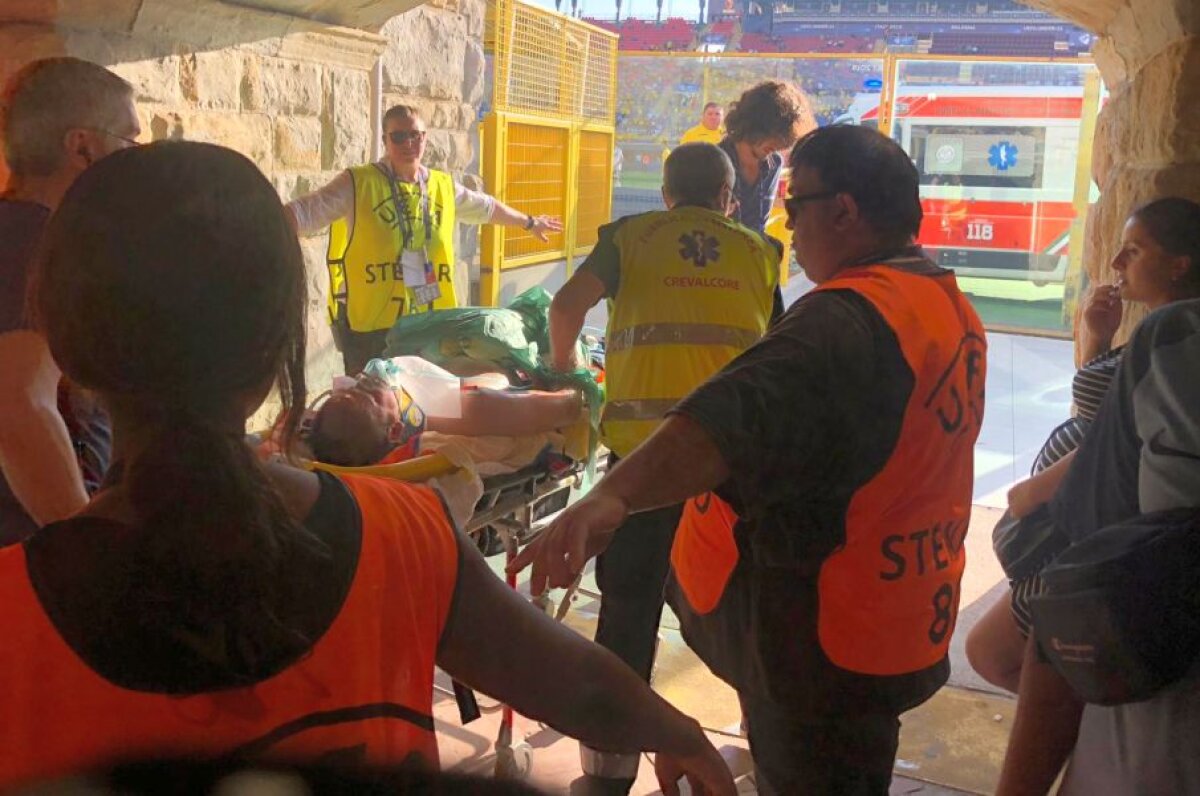 GERMANIA U21 - ROMÂNIA U21 // FOTO Canicula a făcut victime! 10-15 suporteri au leșinat și au fost luați cu targa de la stadion