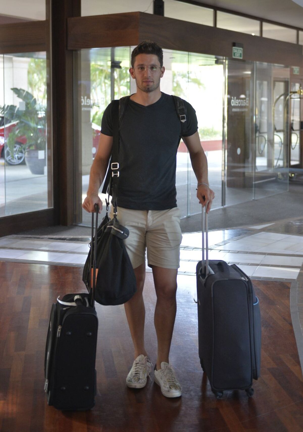 EXCLUSIV // FOTO+VIDEO Riccardo Piscitelli și Kevin Bru au sosit în cantonamentul „câinilor”! Montini: „Ragazzo, ia Dinamo în serios! Poți deveni un star” 