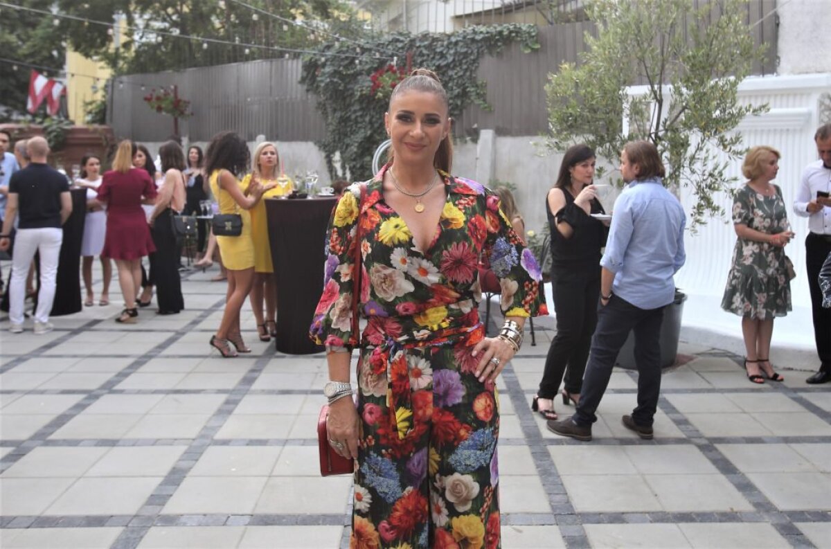 FOTO Anamaria Prodan a ieșit din nou în evidență: ținută de 500.000 de euro la inaugurarea restaurantului familiei Bourceanu