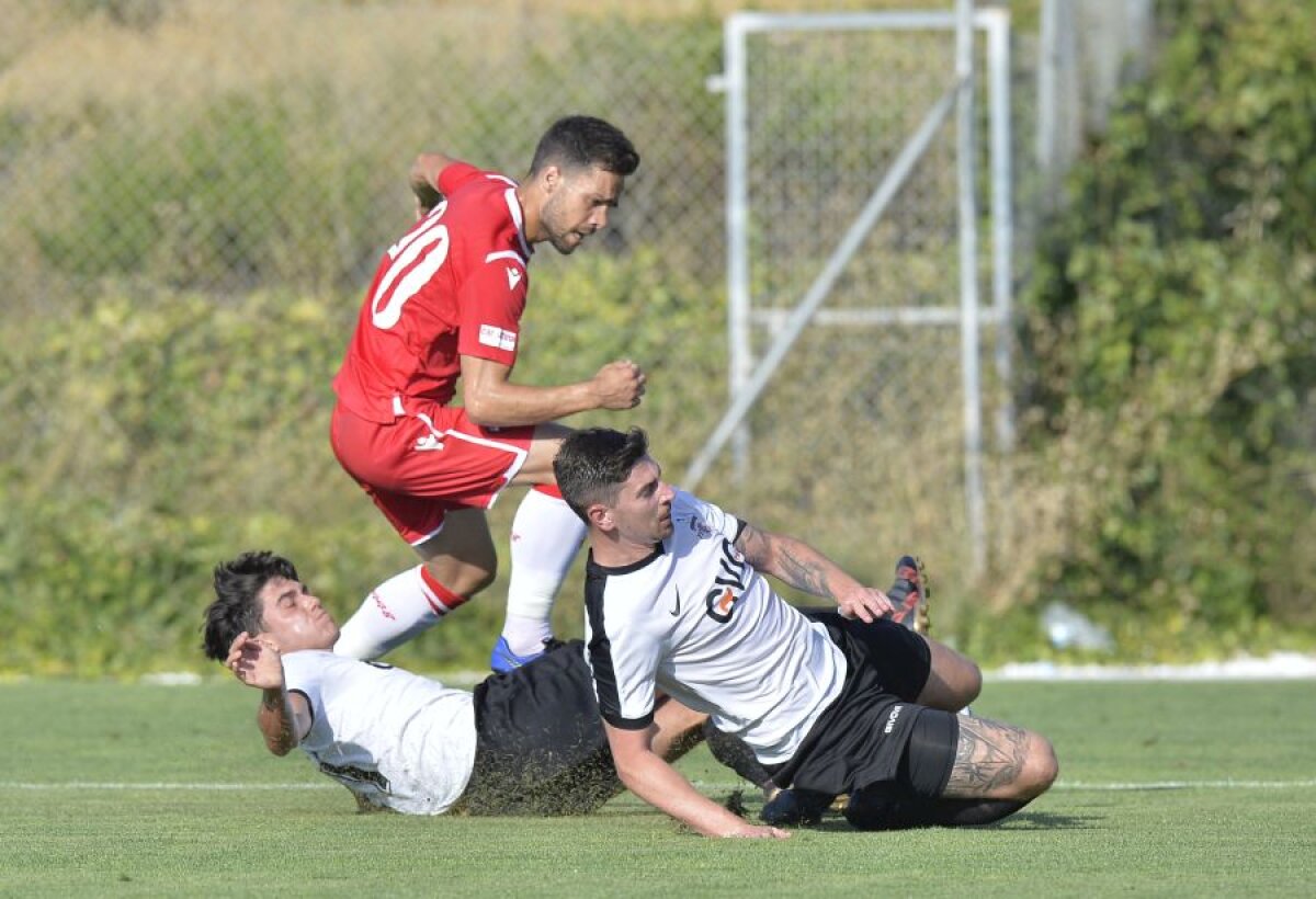 Dinamo - FC Bruno's Magpies 6-1 // FOTO Slavko Perovic și Andreas Mihaiu, surprizele lui Eugen Neagoe! „Câinii” au luat gol de la o nou-înființată din Gibraltar