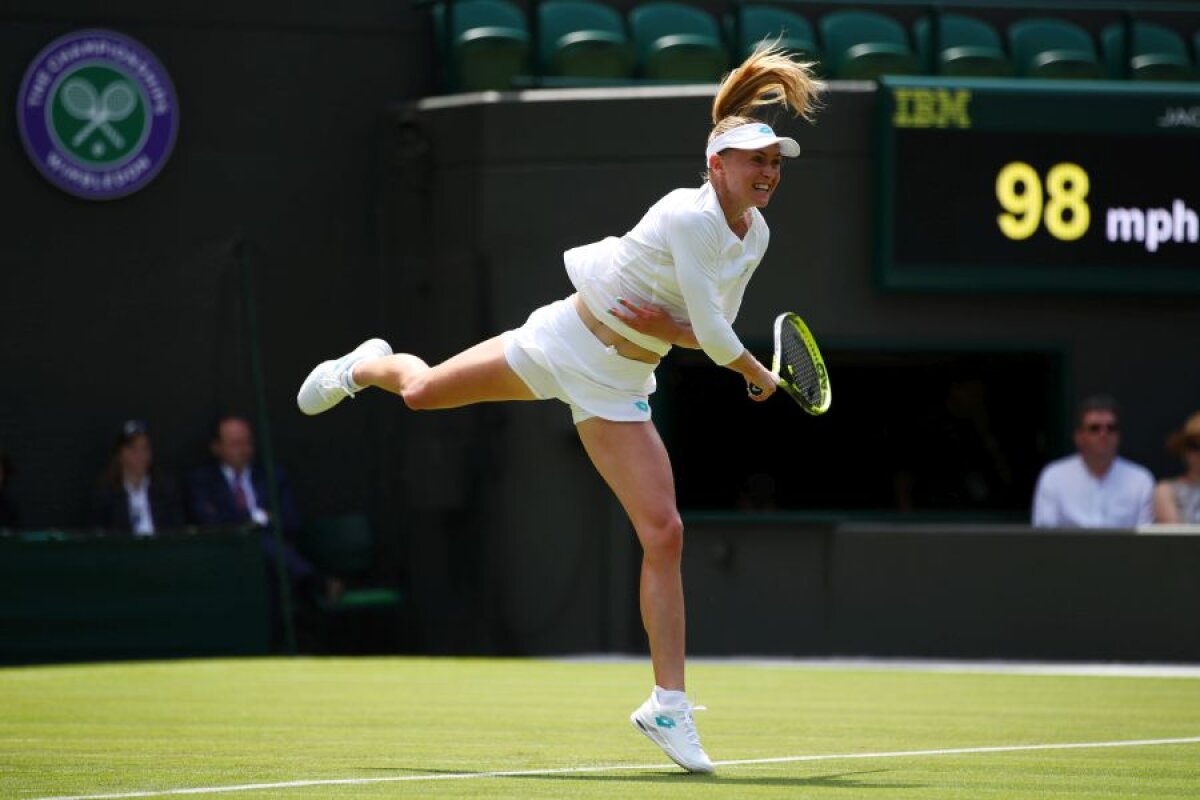 HALEP - SASNOVICH 6-4, 7-5 // VIDEO+FOTO Simona Halep e indestructibilă! Accidentată între seturi și condusă cu 2-5, a supraviețuit în primul tur la Wimbledon!