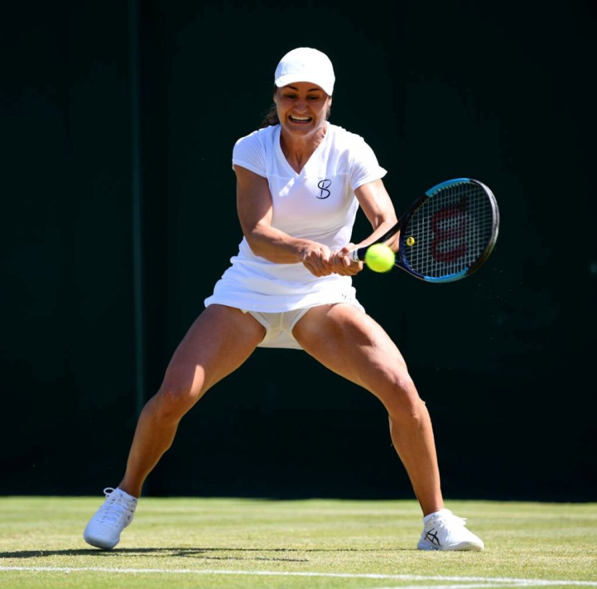 MONICA NICULESCU - ELISE MERTENS 5-7, 0-6 // FOTO Accidentată, Niculescu pierde la zero setul secund! Simona Halep rămâne singura româncă de pe tabloul de simplu