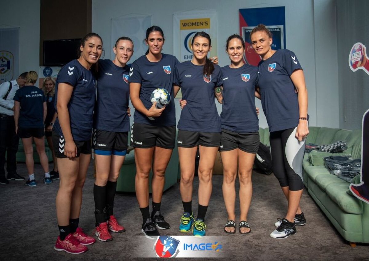 GALERIE FOTO SCM Rm. Vâlcea s-a reunit azi: jucătoarele au primit câte o mașină! Lotul campioanei + programul pentru perioada următoare