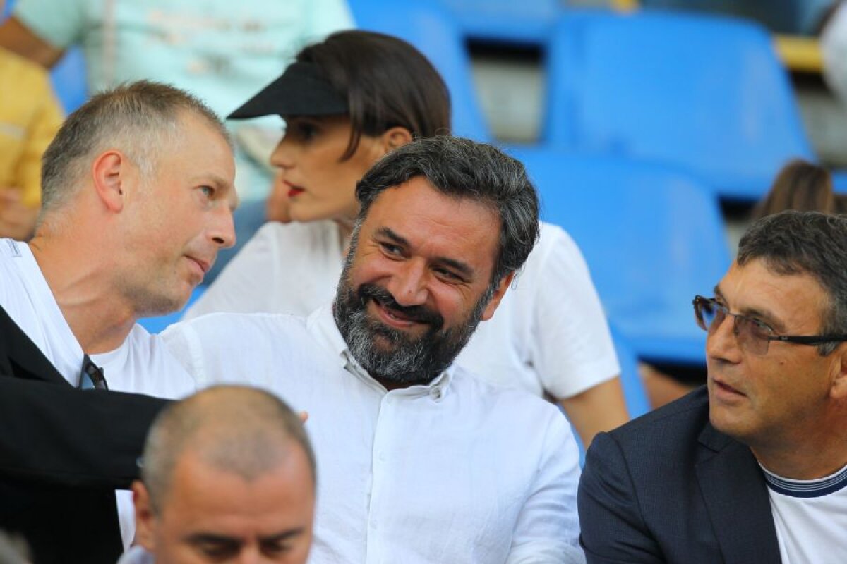 CFR CLUJ - VIITORUL // GALERIE FOTO Personalitățile din fotbalul românesc au luat cu asalt tribunele la Supercupă + oamenii importanți de la Dinamo și-au spionat viitoarea adversară