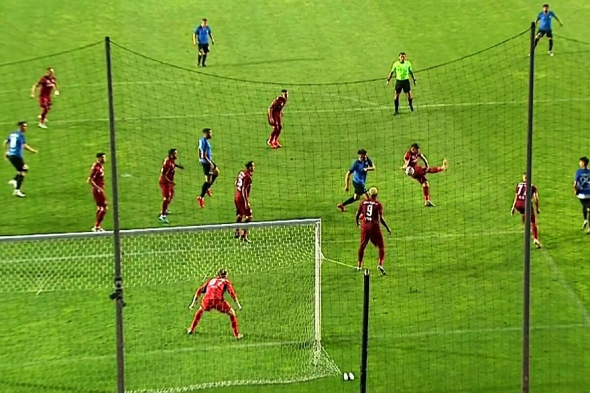 CFR CLUJ - VIITORUL 0-1 // VIDEO+FOTO Faza care putea decide Supercupa! Sebastian Colțescu a lăsat jocul să continue după un henț în careu