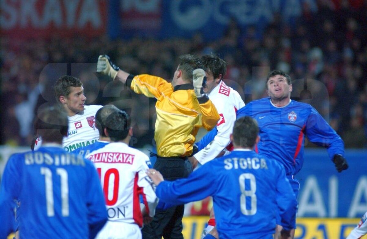 CSA STEAUA ARE PALMARESUL // GALERIE FOTO Cum a arătat ultimul Steaua - Dinamo: Cosmin Olăroiu pe banca roș-albaștrilor + cât s-a terminat primul Dinamo - FCSB