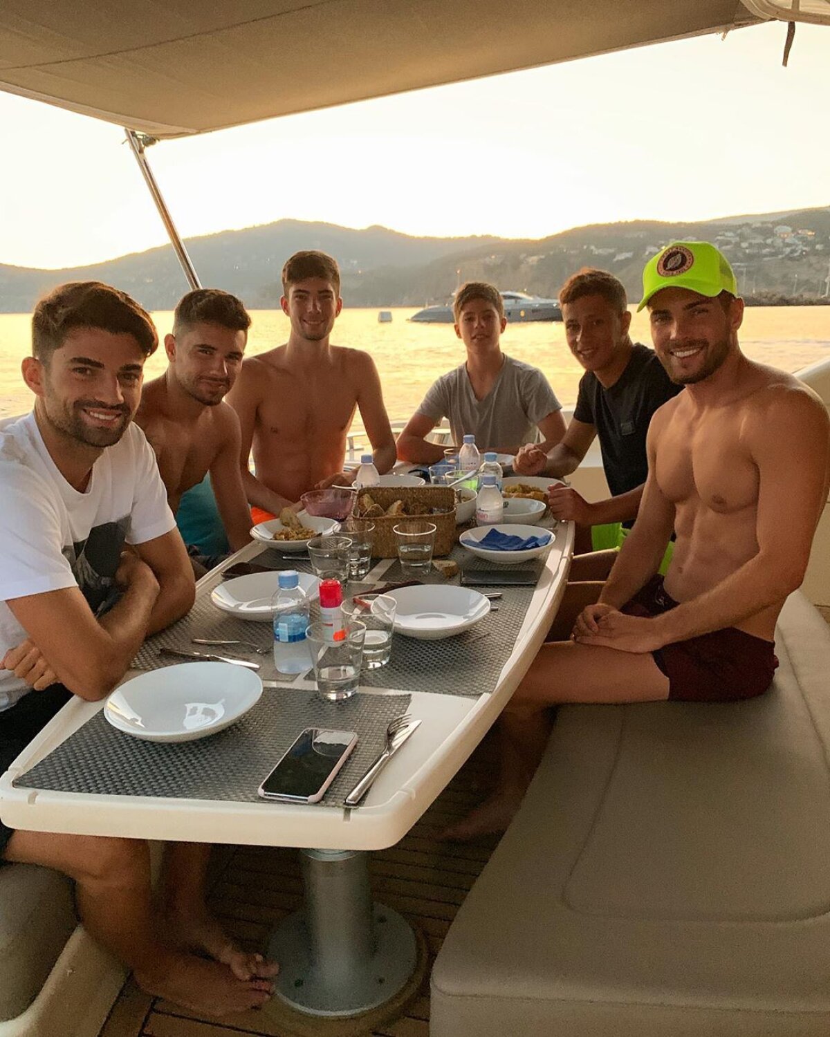 GALERIE FOTO // Familia Zidane, „o familie cu pătrățele” » Poza de peste un milion de like-uri postată de către antrenorul Realului