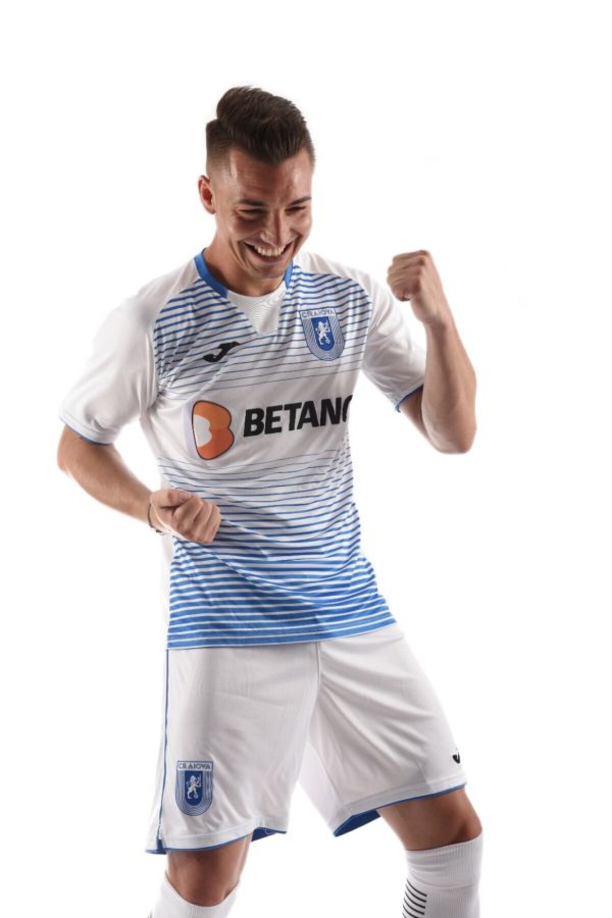 FOTO CSU Craiova și-a prezentat noul echipament: „Destul de frumoase tricourile, să vedem ce vom juca în ele”