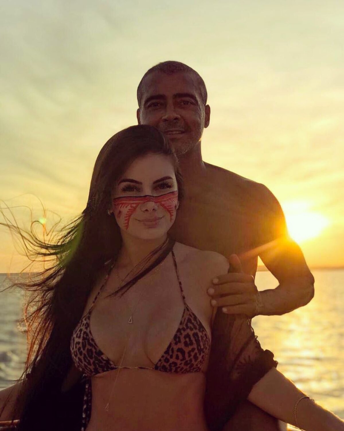 FOTO Legendarul Romario se iubește cu un fotomodel mai tânăr cu 31 de ani! Avertisment pentru Ana: „Sunt sută la sută infidel. Mă culcam cu trei femei pe noapte”