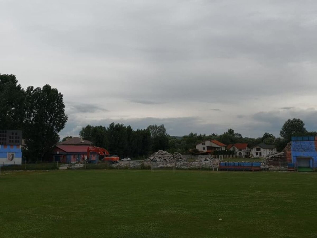 CHINDIA TÂRGOVIȘTE // FOTO Au început lucrările la stadionul din Târgovişte » Investiţie de 5 milioane de euro! Cum va arăta arena