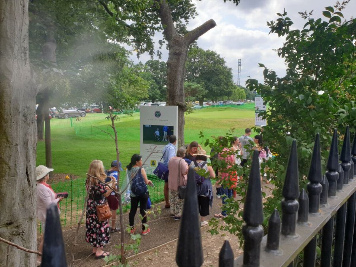 SIMONA HALEP - SERENA WILLIAMS // VIDEO + FOTO Fanii se adună pentru finala de la Wimbledon! Cum arată arena înainte de start + toate biletele sunt epuizate