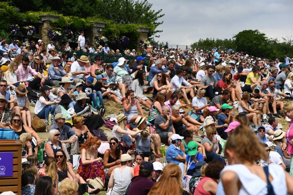 SIMONA HALEP - SERENA WILLIAMS // VIDEO + FOTO Fanii se adună pentru finala de la Wimbledon! Cum arată arena înainte de start + toate biletele sunt epuizate