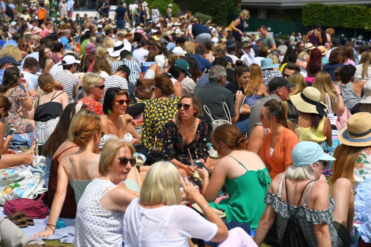 SIMONA HALEP - SERENA WILLIAMS // VIDEO + FOTO Fanii se adună pentru finala de la Wimbledon! Cum arată arena înainte de start + toate biletele sunt epuizate