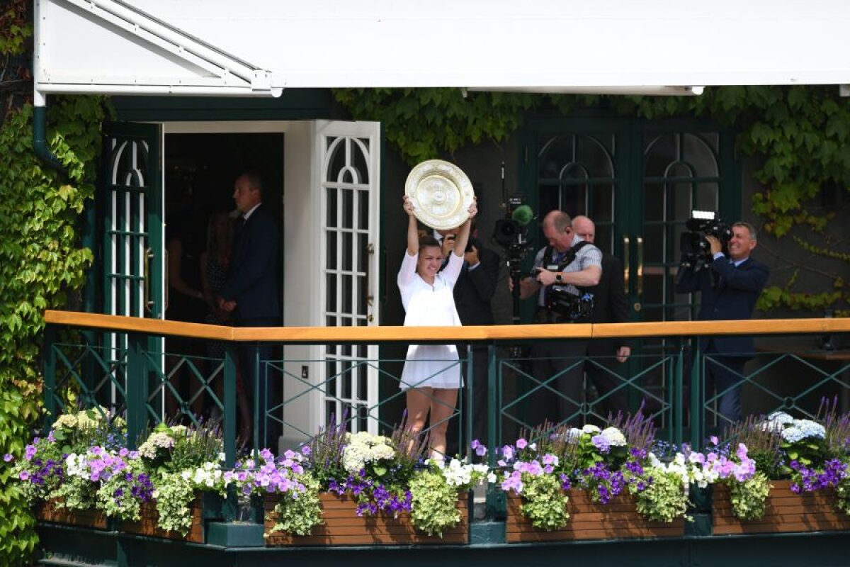 SIMONA HALEP E CAMPIOANĂ LA WIMBLEDON // FOTO Halep a rescris ISTORIA tenisului din ROMÂNIA! Victorie REGALĂ pe iarba de la Londra