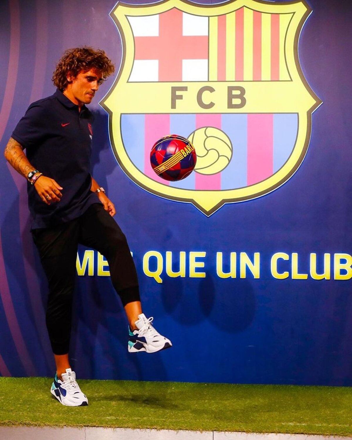 FOTO Griezmann jonglează deja în tricoul Barcelonei:„De-abia aștept să mă antrenez zi de zi și să joc cu Messi” 