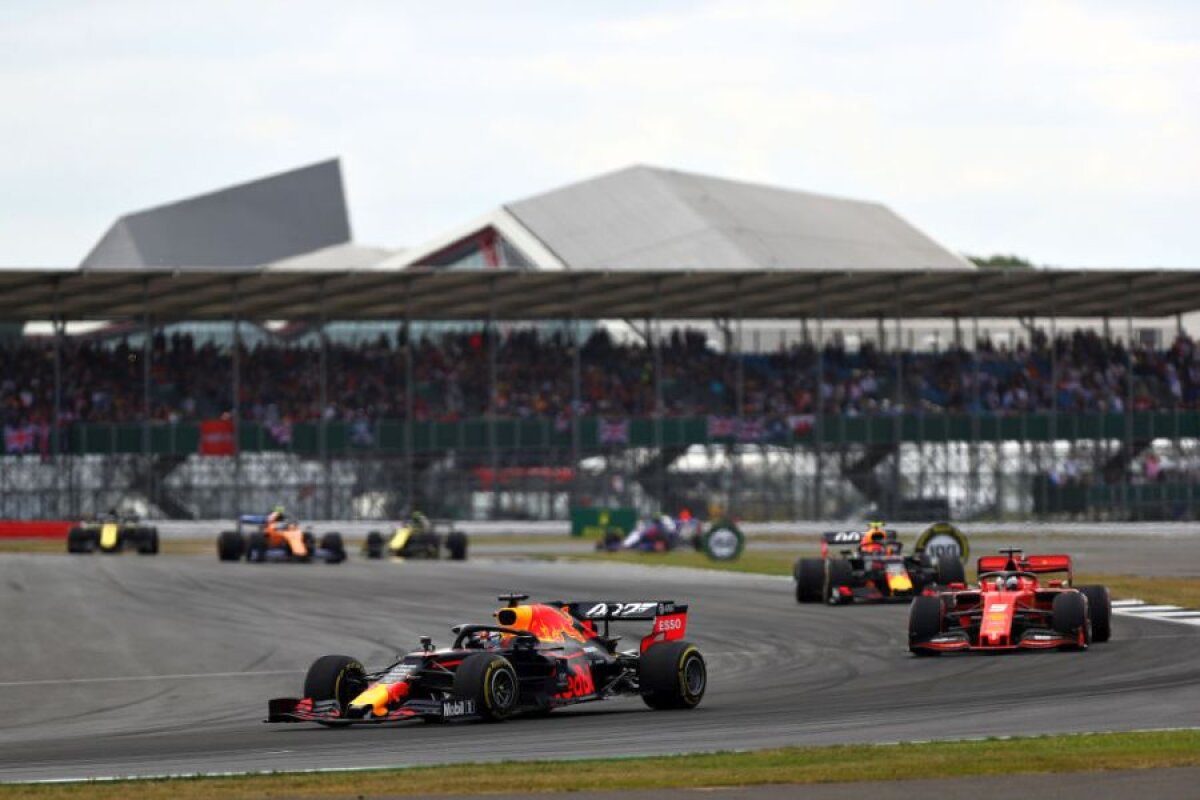 FORMULA 1 // VIDEO+FOTO Lewis Hamilton se impune la Silverstone și intră în istoria circuitului » Ciocnire violentă între Vettel și Verstappen