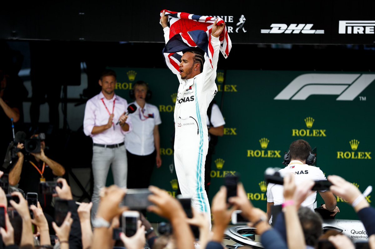 FORMULA 1 // VIDEO+FOTO Lewis Hamilton se impune la Silverstone și intră în istoria circuitului » Ciocnire violentă între Vettel și Verstappen