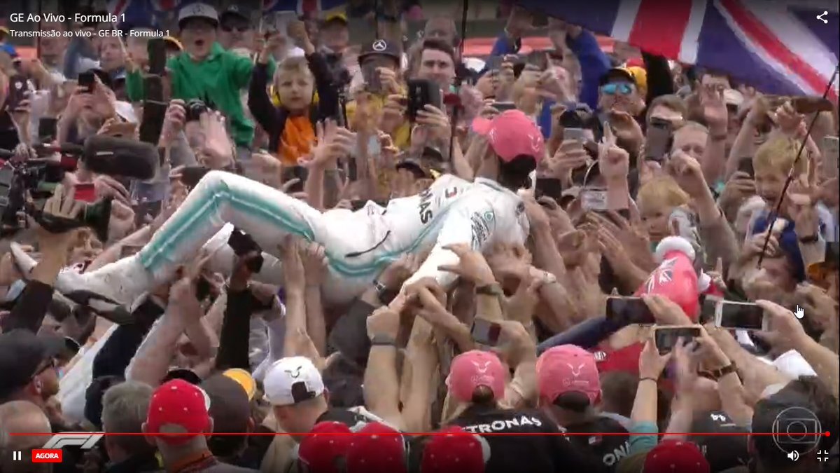 FORMULA 1 // VIDEO+FOTO Lewis Hamilton se impune la Silverstone și intră în istoria circuitului » Ciocnire violentă între Vettel și Verstappen