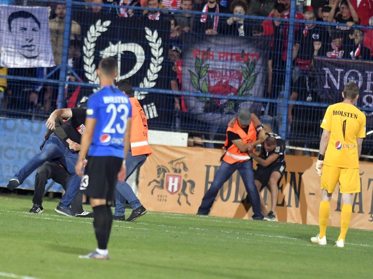 VIITORUL - DINAMO 5-0 // VIDEO + FOTO Scene reprobabile! Fanii lui Dinamo au pătruns pe teren și au întrerupt meciul timp de 20 de minute! Jandarmii au intervenit