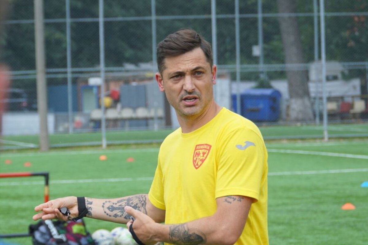 GALERIE FOTO / Mirel Rădoi, profesor pentru o zi la cursurile pentru Licența UEFA B! Vasile Maftei și fiul lui Cornel Țălnar, printre cursanți