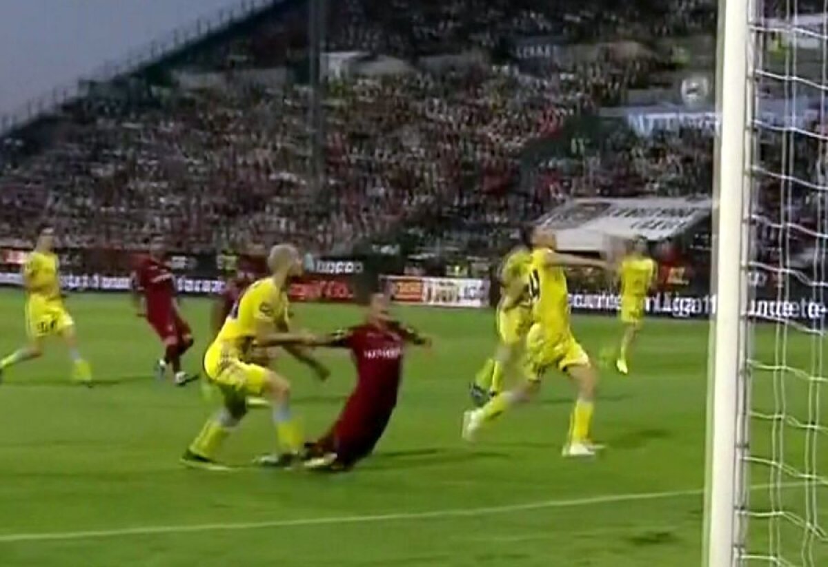 CFR CLUJ - ASTANA // GALERIE FOTO Faze controversate în prima repriză: Ciprian Deac a cerut penalty + gol anulat pentru clujeni