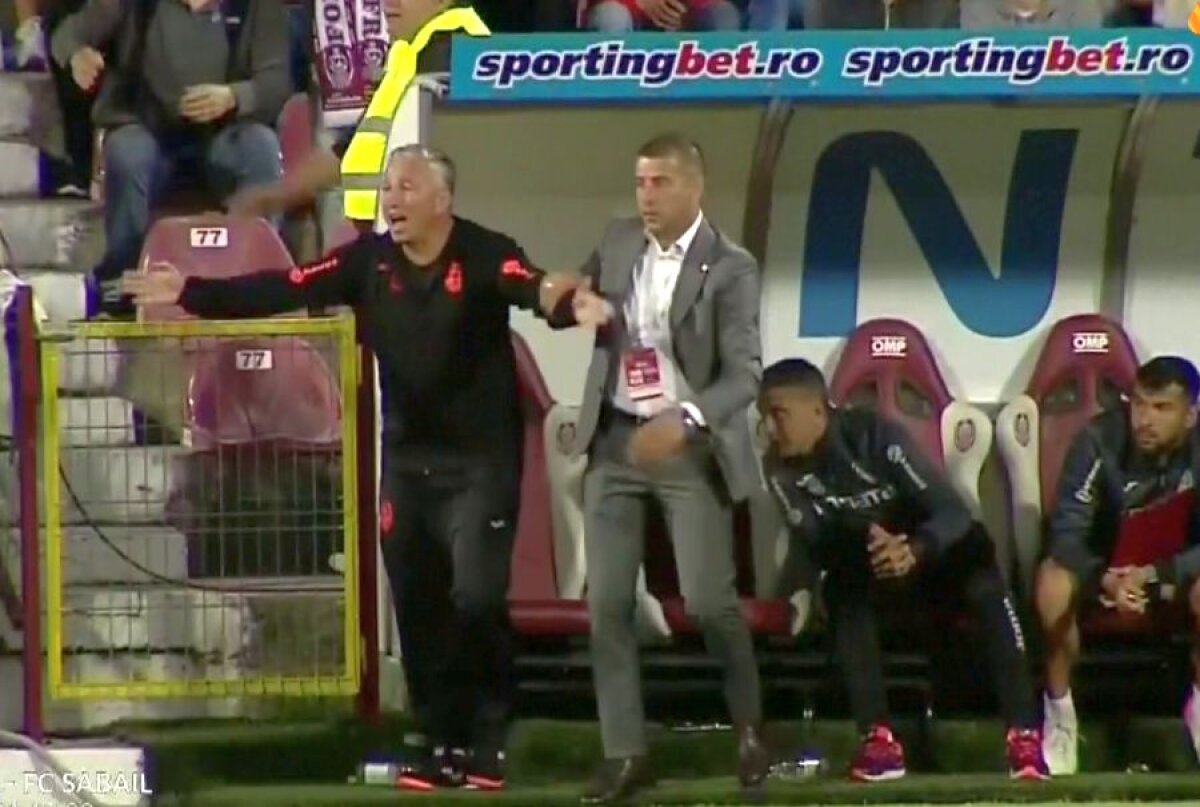 CFR CLUJ - ASTANA // GALERIE FOTO Dan Petrescu, criză de nervi în prima repriză! A fost ținut cu greu de Cristian Panin