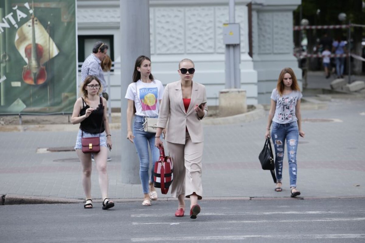 MILSAMI ORHEI - FCSB // GALERIE FOTO Cealaltă față a Moldovei » Frumuseți la tot pasul pe străzile din Chișinău