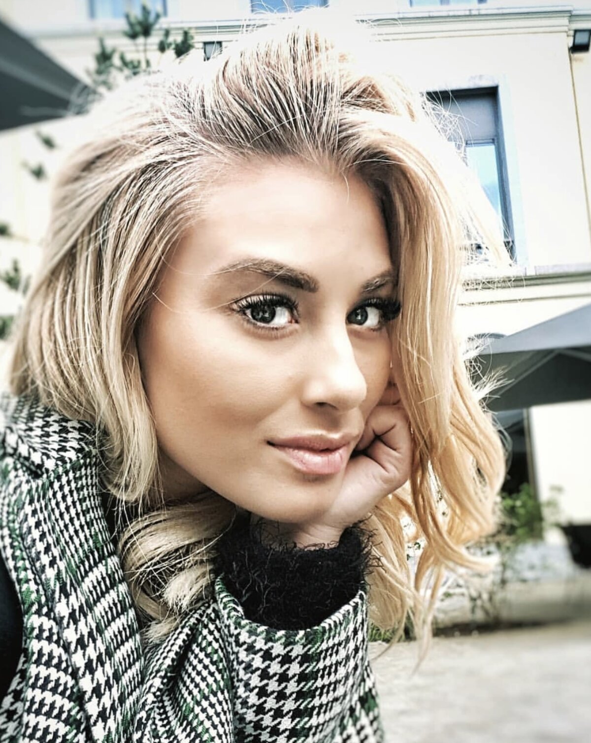 FOTO Irina Baianț, soprana care a impresionat la evenimentul dedicat Simonei Halep: „Fac sport pe scenele și în culisele operelor”