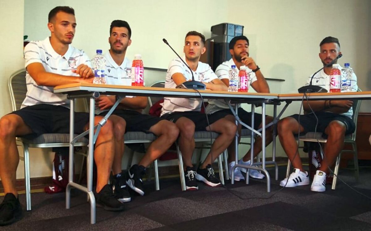 FOTO Rapid e gata de Liga 2! Burcă și Pancu au prezentat noile achiziții și noua firmă de echipament