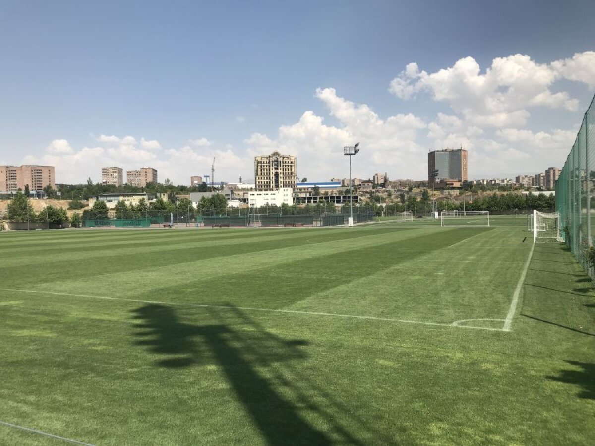 ALASHKERT - FCSB // VIDEO+ FOTO Vicecampioana joacă pe cel mai mic stadion pe care a jucat vreodată în Europa!