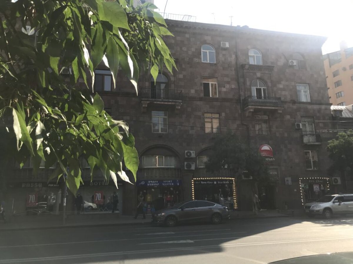 ALASHKERT - FCSB // VIDEO + FOTO Roș-albaștrii joacă în Erevan, orașul fascinant cărămiziu și roz