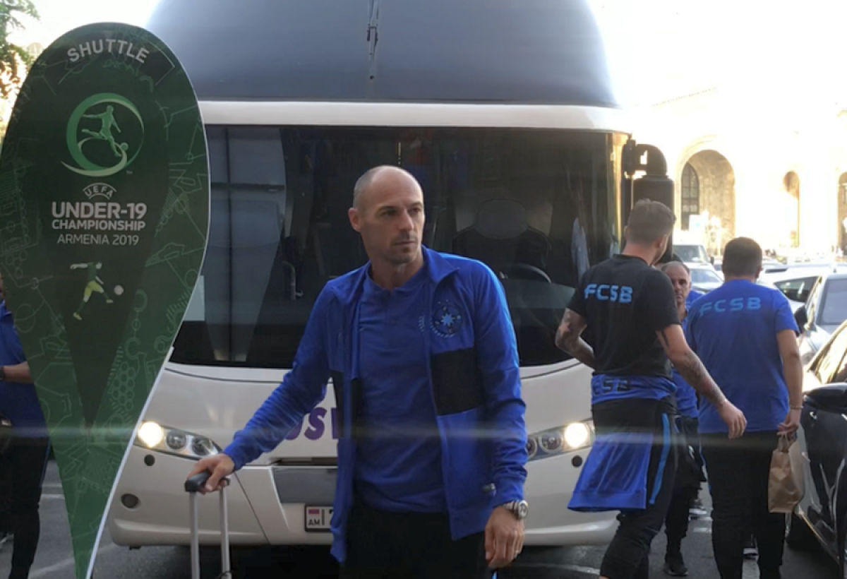 ALASHKERT - FCSB // FOTO Vicecampioana a ajuns la hotelul din Erevan » Cum arată camerele, cum sunt împărțiți elevii lui Andone și cine e singurul oficial care stă la alt etaj