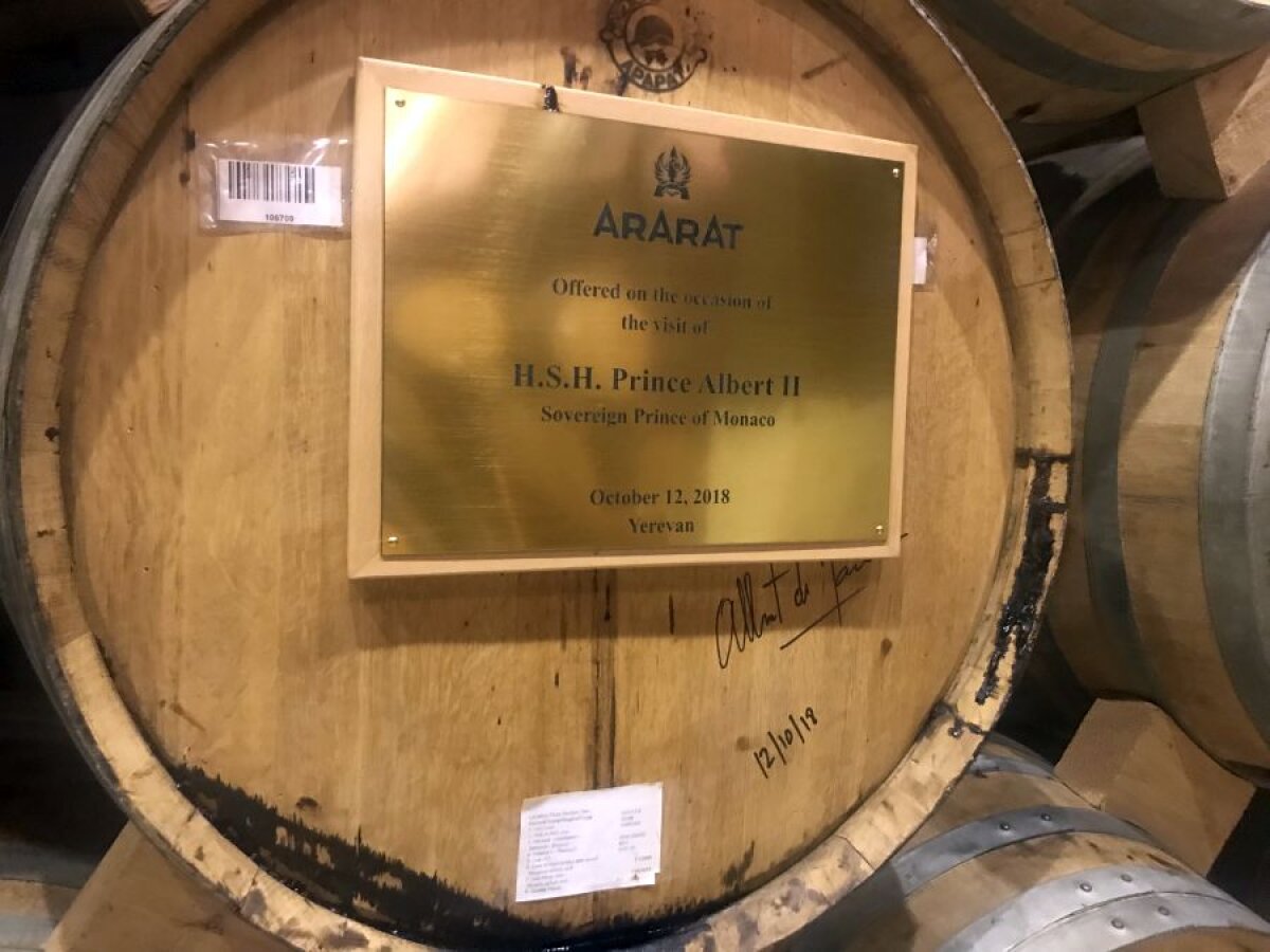 ALASHKERT - FCSB //FOTO  Incursiune printre butoaie de coniac » GSP a vizitat celebra fabrică din Armenia, unde Ion Iliescu și Traian Băsescu stau la loc de cinste