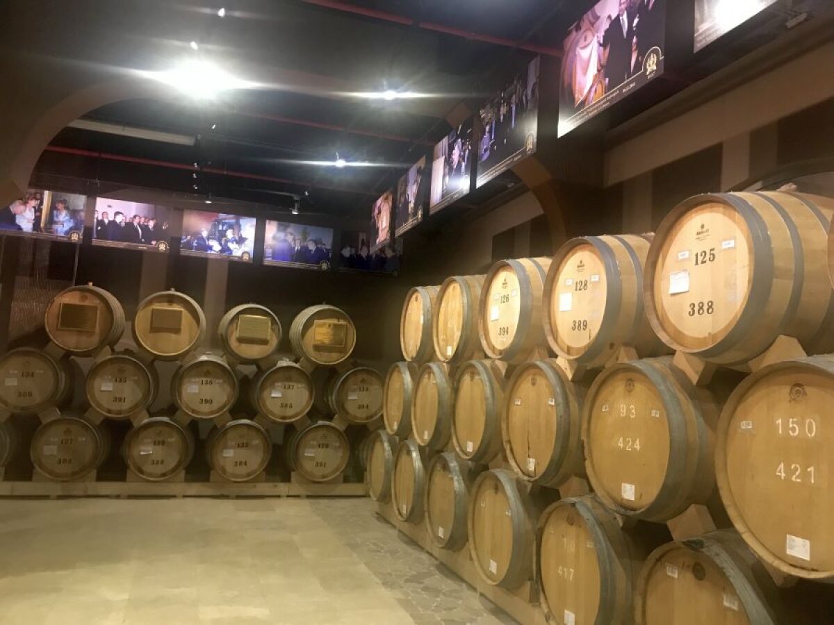 ALASHKERT - FCSB //FOTO  Incursiune printre butoaie de coniac » GSP a vizitat celebra fabrică din Armenia, unde Ion Iliescu și Traian Băsescu stau la loc de cinste