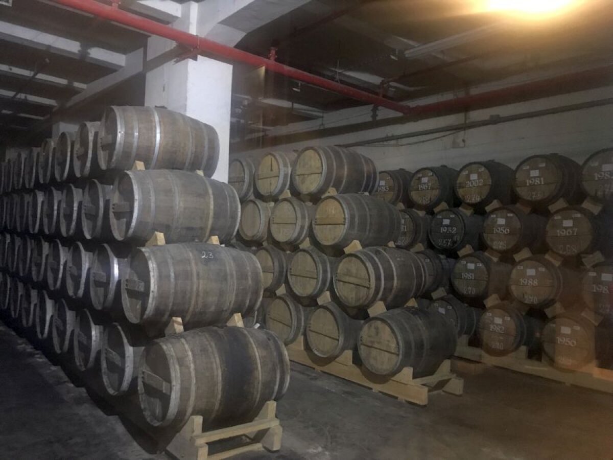 ALASHKERT - FCSB //FOTO  Incursiune printre butoaie de coniac » GSP a vizitat celebra fabrică din Armenia, unde Ion Iliescu și Traian Băsescu stau la loc de cinste