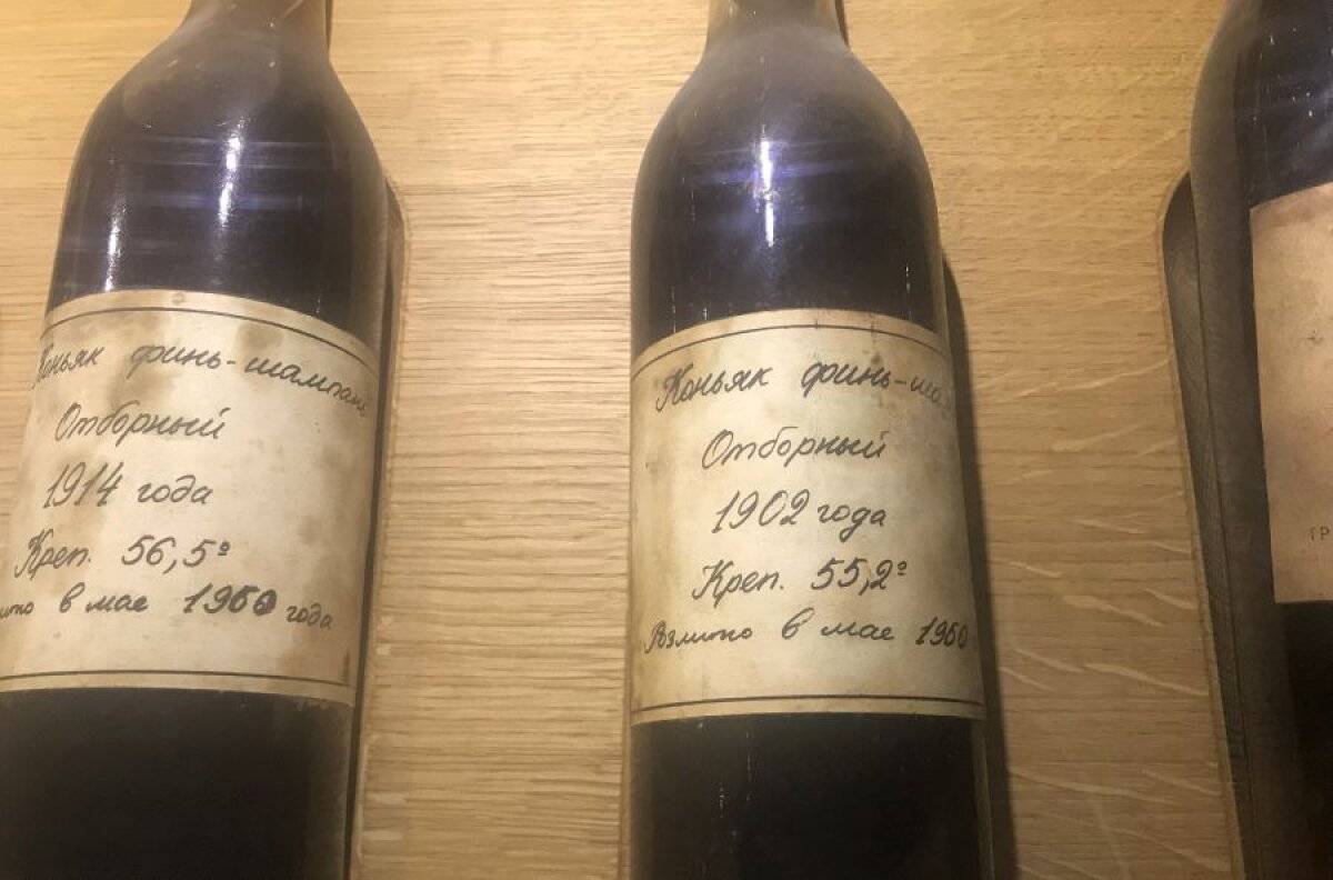 ALASHKERT - FCSB //FOTO  Incursiune printre butoaie de coniac » GSP a vizitat celebra fabrică din Armenia, unde Ion Iliescu și Traian Băsescu stau la loc de cinste