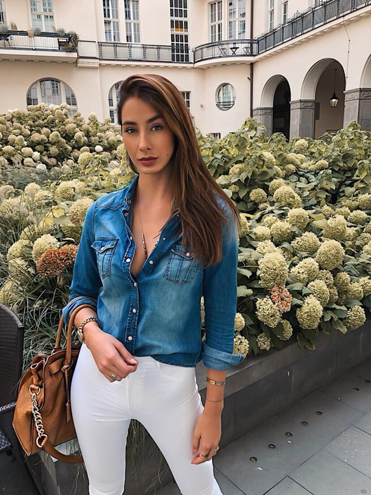 FOTO Brenda Patea, modelul româno-german care voia să-l vadă pe Ronald Gavril luptând în această seară! Meciul a fost anulat