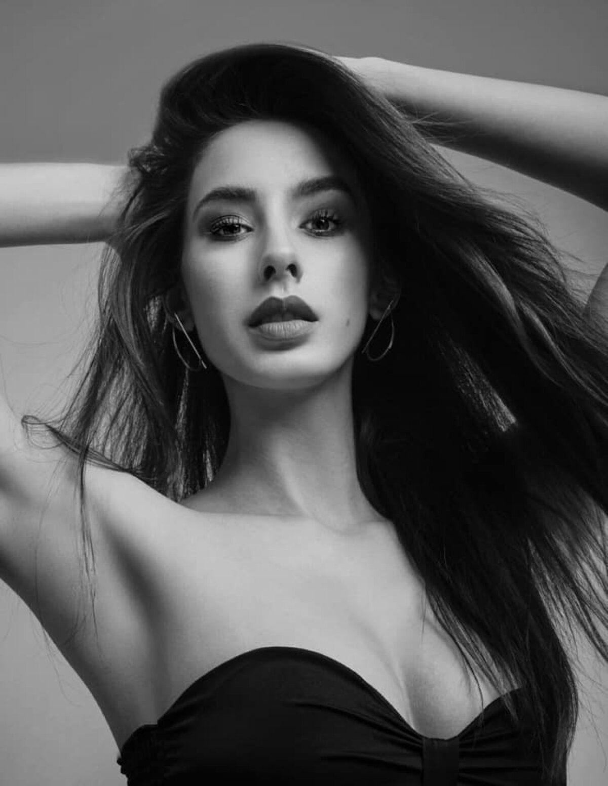 FOTO Brenda Patea, modelul româno-german care voia să-l vadă pe Ronald Gavril luptând în această seară! Meciul a fost anulat